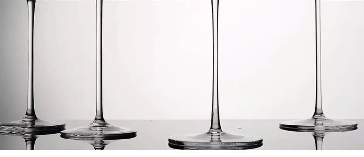 720ml Crystal Burgundy Wine Glass Stemware, Luxury Modern Fluted Design, Dishwasher Safe Elegant Home Use Gift for Wine Tasting