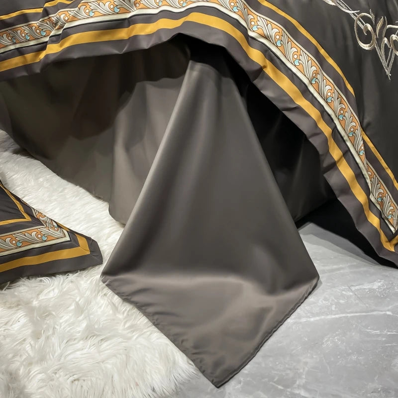 European Style Gold Edge Embroidered Bedding Set Luxury White Satin Cotton Duvet Cover Bed Sheets Pillowcases King Queen Size