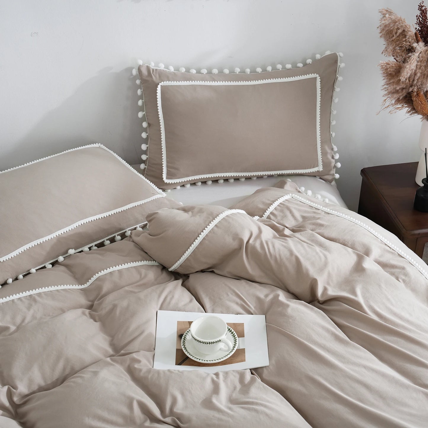 3PCS Khaki Duvet Cover Set Ball Comforter Cover Geometric Line Bed set soft lightweight Down Bedding Set for All season